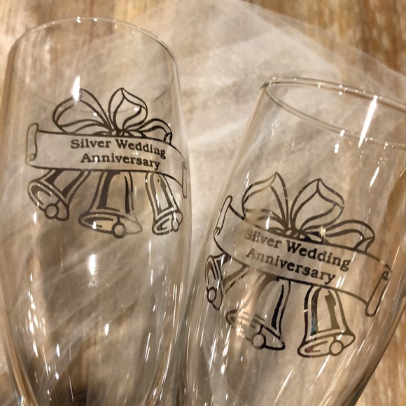 Silver Wedding Anniversary Set of Two Stemmed Glasses. Champagne Flutes - Picture 14 of 17